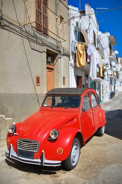 Para o beco. Pisticci. Basilicata. Itália . — Fotografia de Stock