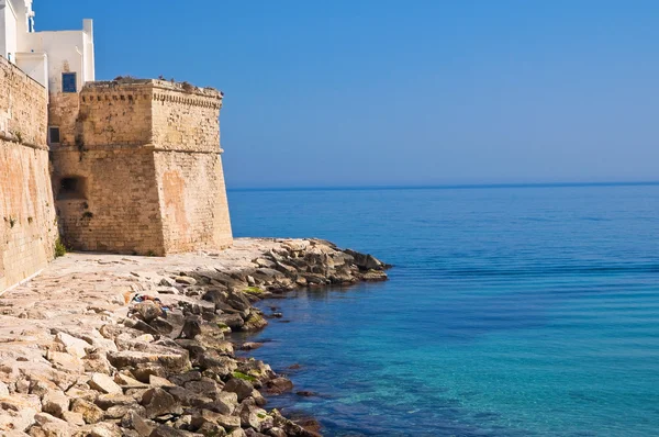 Mur obronny. monopoli. Puglia. Włochy. — Zdjęcie stockowe