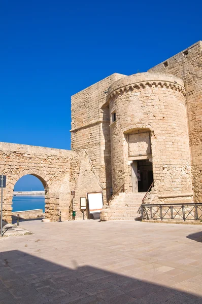 Carlo v. hrad. Monopoli. Puglia. Itálie. — Stock fotografie