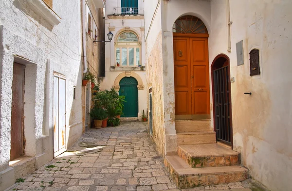 Gasse. Monopoli. Apulien. Italien. — Stockfoto