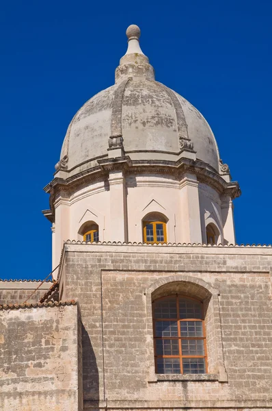 Kostel ss. pietro a paolo. Monopoli. Puglia. Itálie. — Stock fotografie