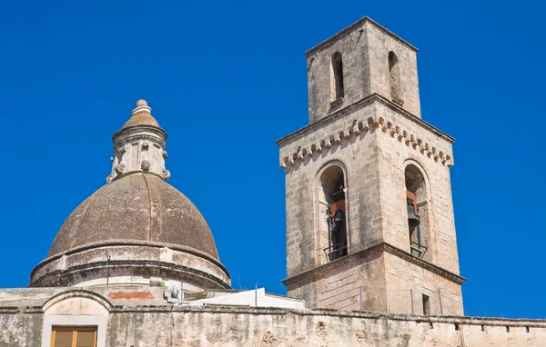 Церковь Святого Винченцо. Monopoli. Апулия. Италия . — стоковое фото