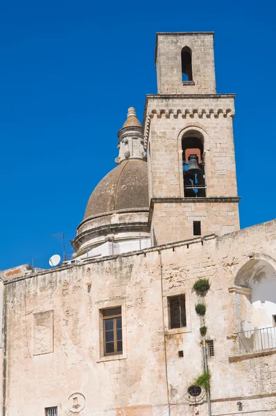 Kyrkan av St vincenzo. Monopoli. Puglia. Italien. — Stockfoto