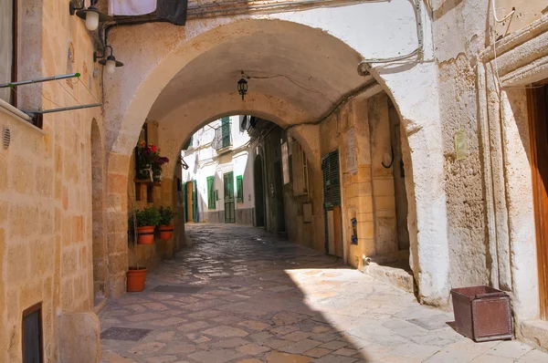 Gasse. Monopoli. Apulien. Italien. — Stockfoto