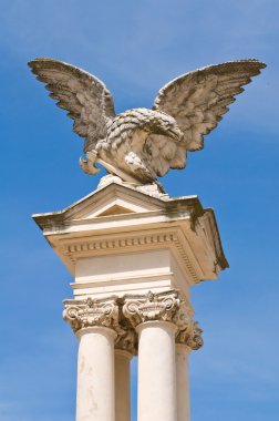 Savaş Anıtı. Montescaglioso. Basilicata. İtalya.