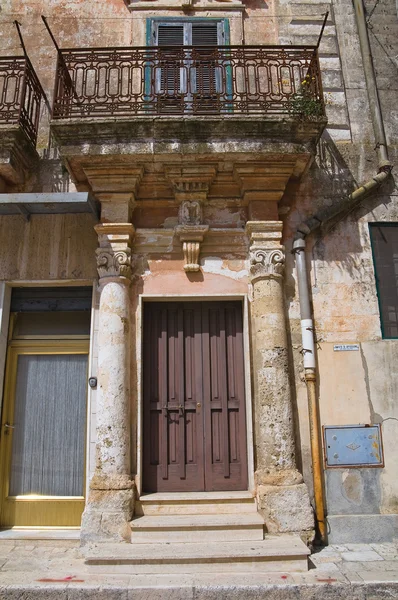 Historiskt palats. Montescaglioso. Basilicata. Italien. — Stockfoto