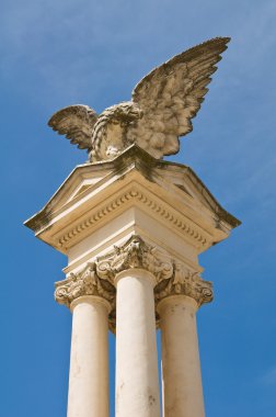 Savaş Anıtı. Montescaglioso. Basilicata. İtalya.