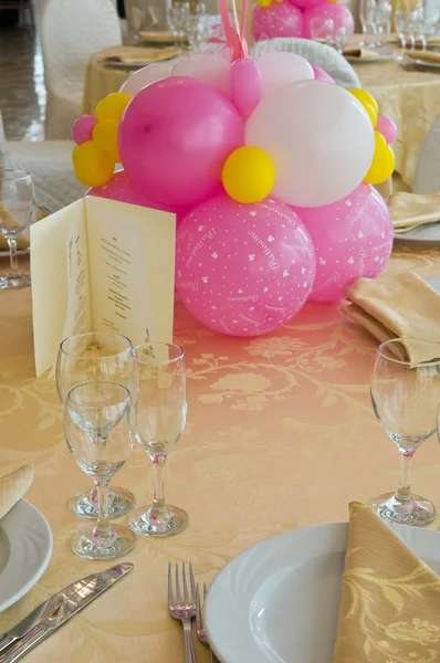 Conjunto de mesa para una fiesta. —  Fotos de Stock