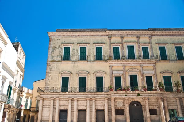 Historiskt palats. Altamura. Puglia. Italien. — Stockfoto