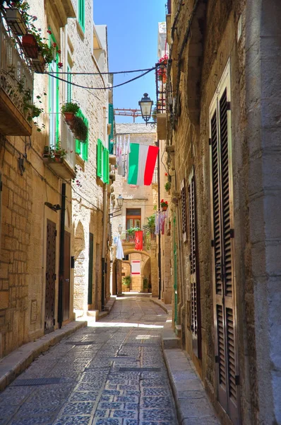 Alleyway. Giovinazzo. Puglia. İtalya. — Stok fotoğraf