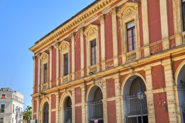 Tarihi saray. Bari. Puglia. İtalya.