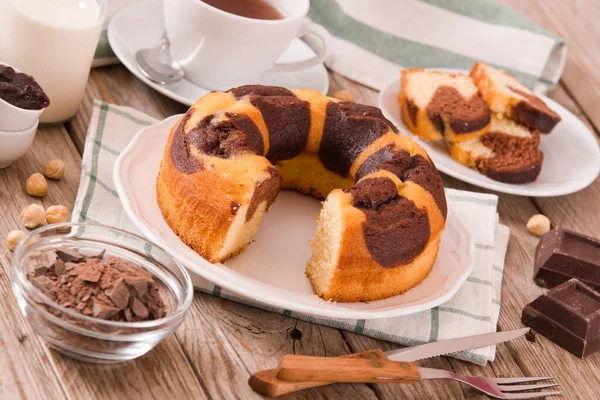 Torta Anillo Mármol Plato Blanco — Foto de Stock