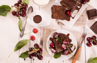 Kirazlı çikolatalı kek..