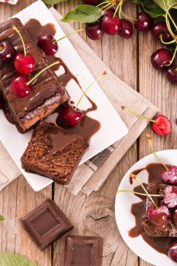 Kirazlı çikolatalı kek..