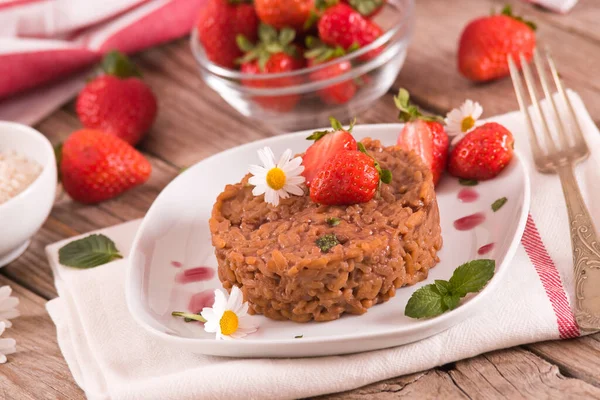 Jordgubbs Risotto Med Vinäger Vit Maträtt — Stockfoto