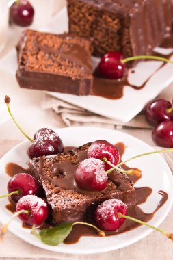 Kirazlı çikolatalı kek..