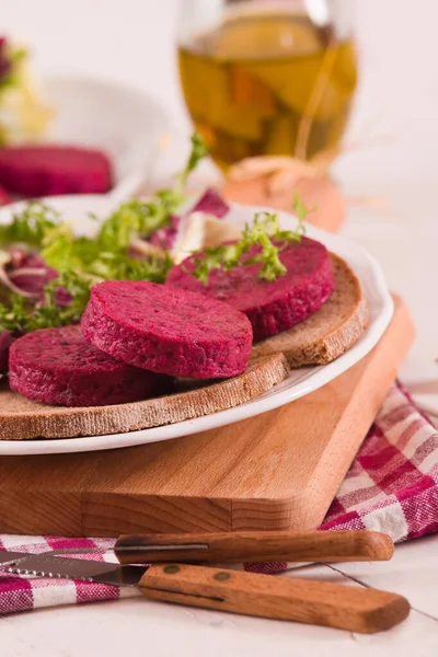 Beetroot Veggie Burger White Dish — Stock Photo, Image