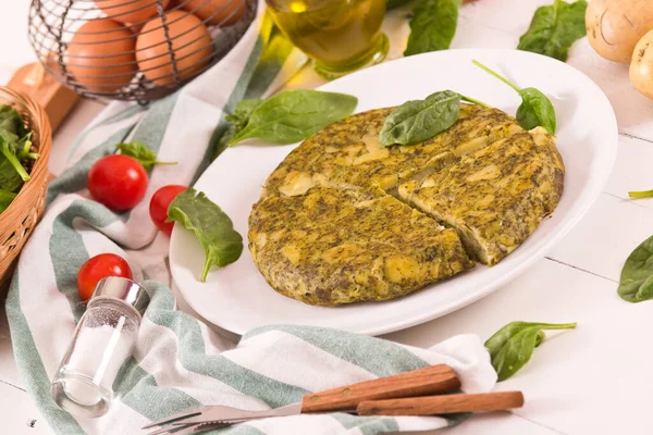 Tortilla Española Con Espinacas —  Fotos de Stock