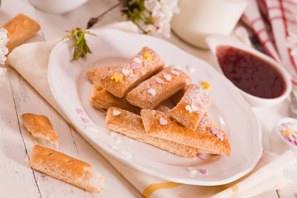 Ciasteczka Francuskie Cukrem Białym Talerzu — Zdjęcie stockowe