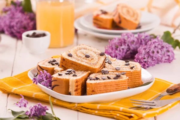 Swiss Roll Cake Con Chocolate Chips — Fotografia de Stock