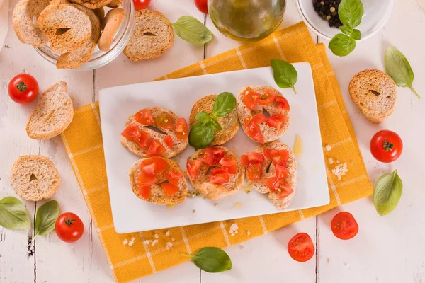 Friselle Con Tomates Cherry Albahaca — Foto de Stock