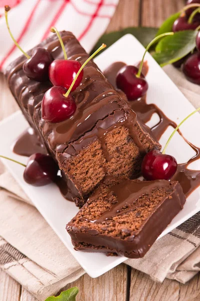 Tarta Chocolate Con Cerezas — Foto de Stock