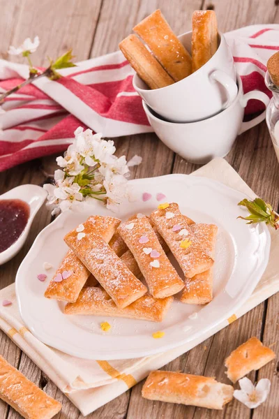 Galletas Hojaldre Plato Blanco —  Fotos de Stock