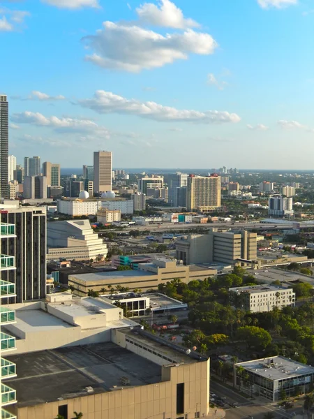 Horisonten av midtown miami — Stockfoto