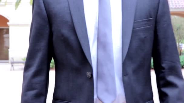 Businessman getting dressed — Stock Video