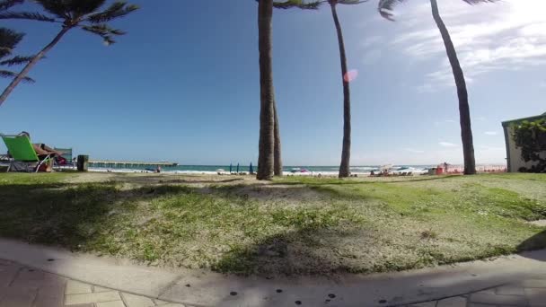 Strand Zeitraffer Tageszeit. leuchtende Farben — Stockvideo