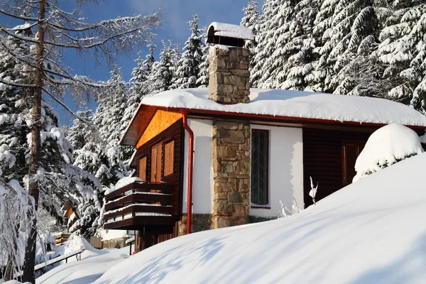 Casa de Inverno — Fotografia de Stock