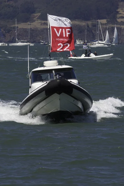 San francisco, 26 de agosto de 2012: Barcos navegando durante la America Cup 26 de agosto de 2012 en San Francisco —  Fotos de Stock