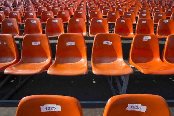 橙色座椅带数字 — 图库照片