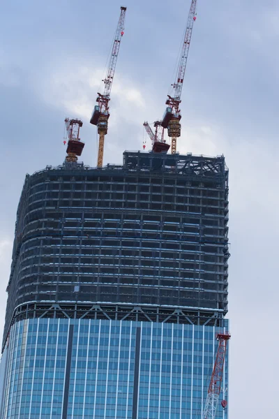 Gebouw in aanbouw in tokyo — Stockfoto