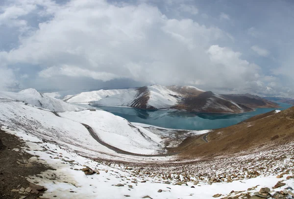 Lac Yamdrok au Tibet — Photo