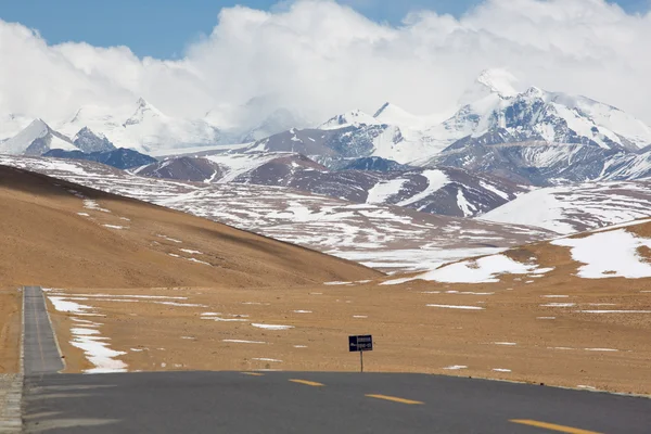 Strada dell'amicizia in Tibet - Andare a Kathmandu — Foto Stock