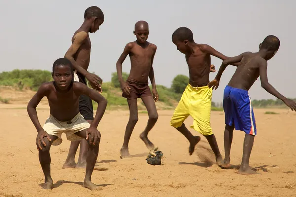 Kids playing soccer in Saint Louis — Stock Photo, Image