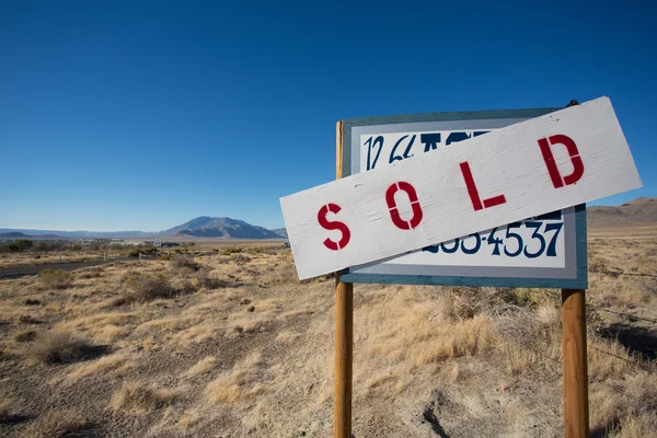 Schild zum Verkauf in Nevada — Stockfoto