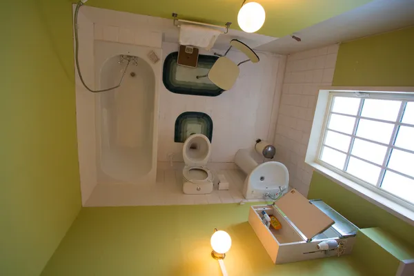 Upside down green bathroom — Stock Photo, Image