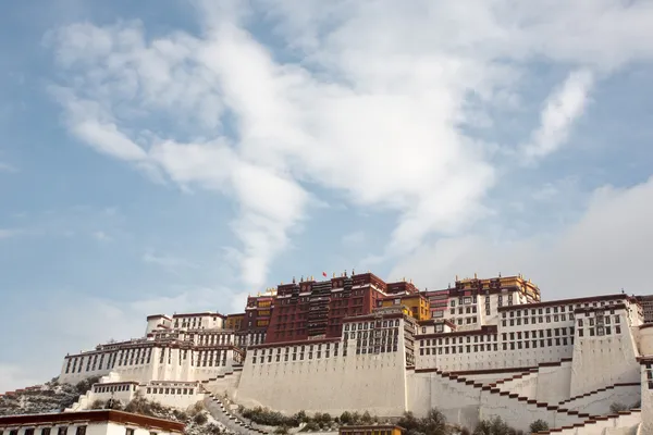 Palacio de Potala en Lhasa, Tíbet — Foto de Stock