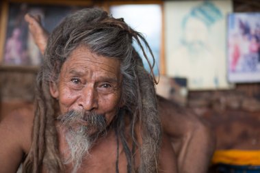 sadhu - kutsal adam