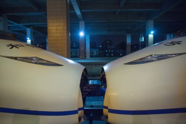 hangzhou tren istasyonunda kurşun tren