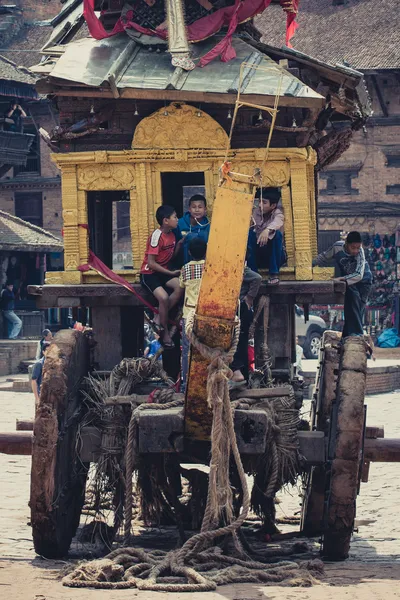 Transporte estranho antigo em Nepal — Fotografia de Stock