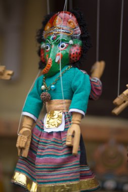 Kathmandu dizesini mavi kukla