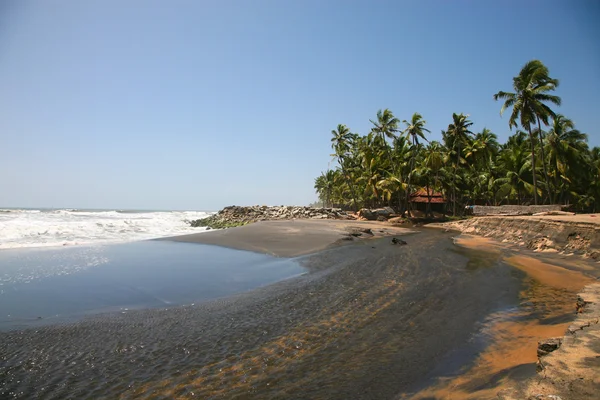 Varkala black beach, indien. — Stockfoto