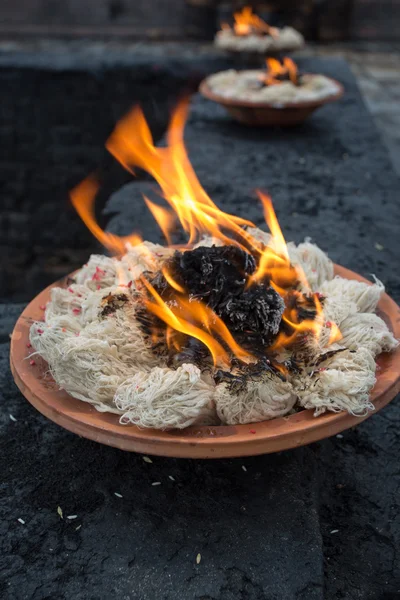 Palitos de incienso ardiendo en Katmandú — Foto de Stock