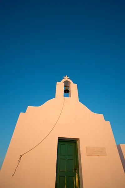 Kleine orthodoxe kerk in folegandros — Stockfoto