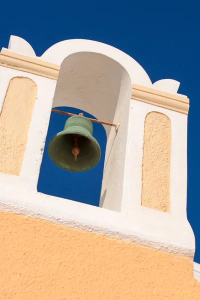 Campana di bronzo verde di una chiesa ortodossa — Foto Stock