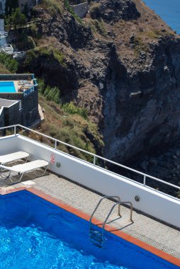 yüzme havuzları ve caldera Santorini'de otelleri,