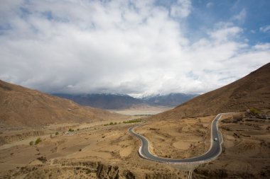 inanılmaz yol Virage'a dostluk yolda